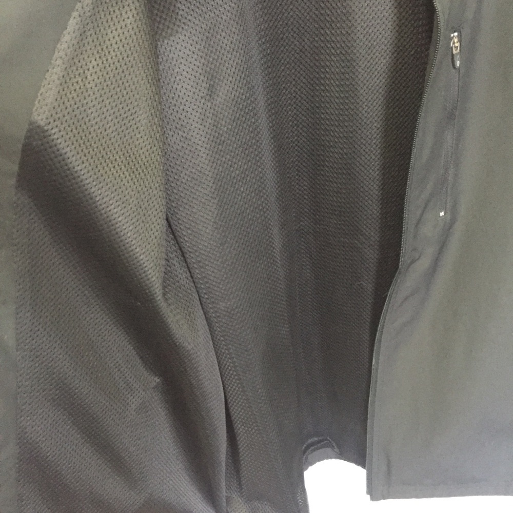 {Champion} Windbreaker - Picture 7 of 7